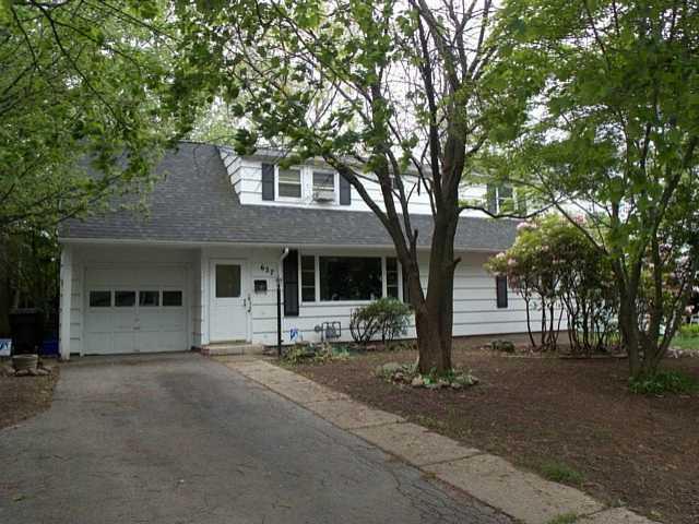 627 Rumson Rd, Rochester, NY 14616 photo 1