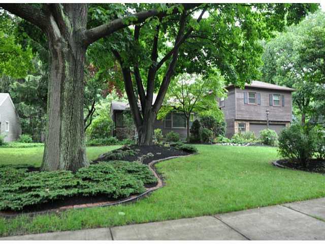 2707 Oakview Dr, Rochester, NY 14617 photo 1