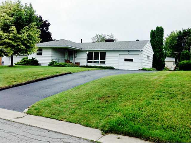 47 High Point Trl, Rochester, NY 14609 photo 1