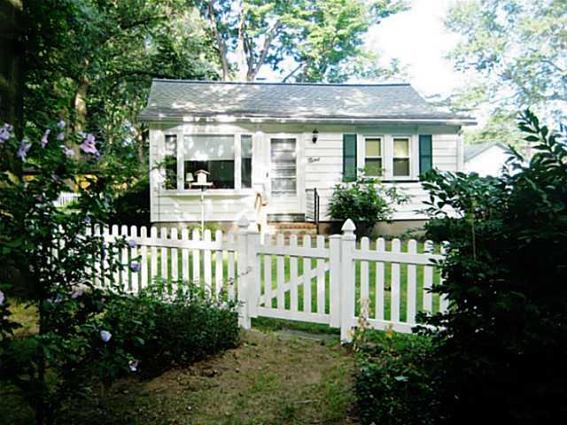 9 Pleasant Ave, Rochester, NY 14622 photo 1