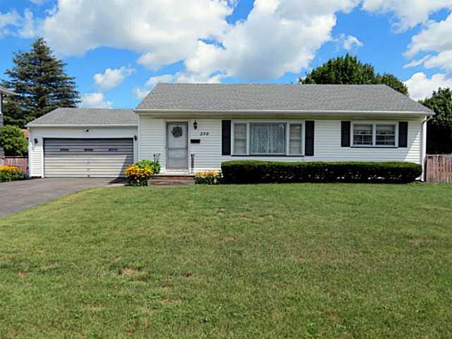 250 Noridge Dr, Rochester, NY 14622 photo 1