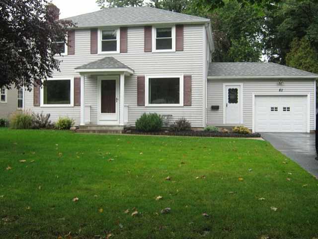 82 Scholfield Rd, Rochester, NY 14617 photo 1