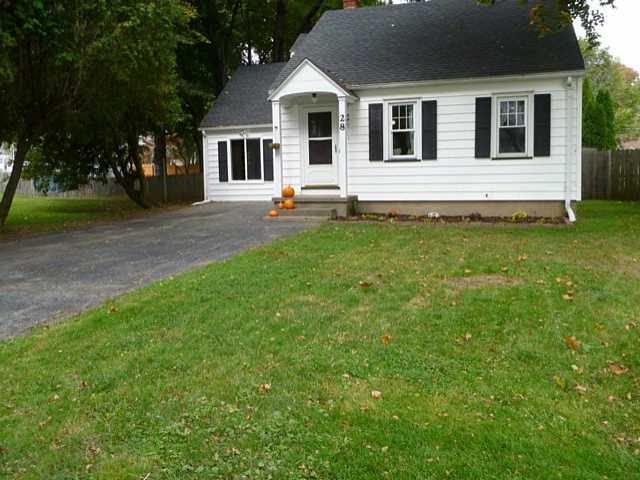 28 Heberle Rd, Rochester, NY 14609 photo 1