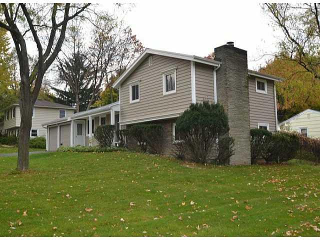 237 Hillview Dr, Rochester, NY 14622 photo 1
