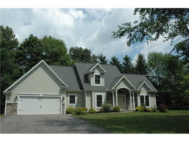 4 Grey Wolf Dr, Spencerport, NY 14559 photo 1