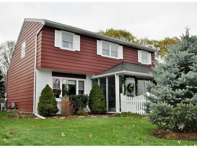 55 Norcrest Dr, Rochester, NY 14617 photo 1