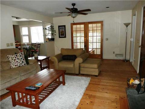 98 Sandoris Cir, Irondequoit, NY 14622 photo 3