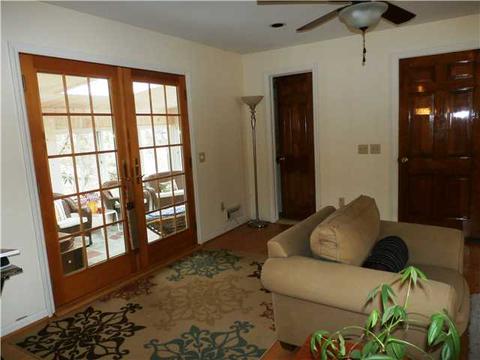 98 Sandoris Cir, Irondequoit, NY 14622 photo 4
