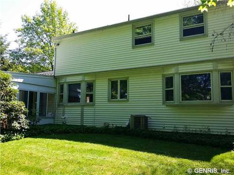 98 Sandoris Cir, Irondequoit, NY 14622 photo 19