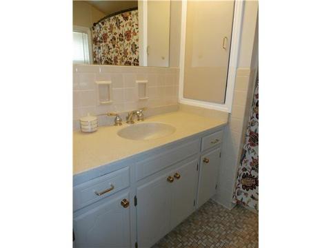 98 Sandoris Cir, Irondequoit, NY 14622 photo 16