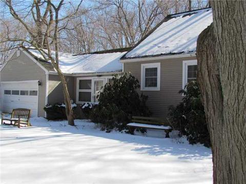 844 Dewitt Rd, Webster, NY 14580 photo 3