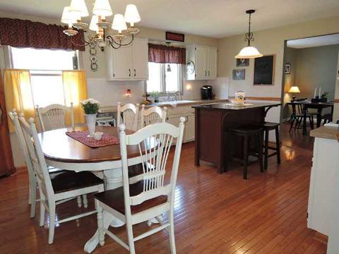 22 Efner Dr, Parma, NY 14468 photo 3