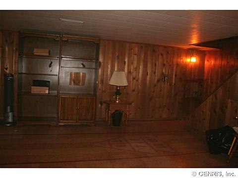 81 E Main St, Clifton Springs, NY 14432 photo 7