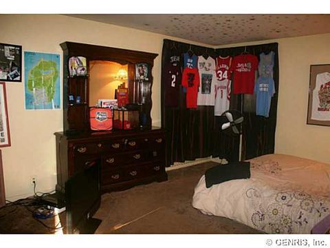 81 E Main St, Clifton Springs, NY 14432 photo 10