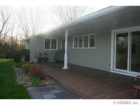 81 E Main St, Clifton Springs, NY 14432 photo 4