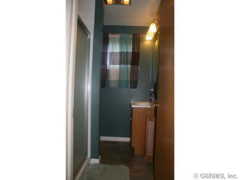 81 E Main St, Clifton Springs, NY 14432 photo 9