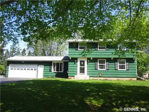 192 Champion Ave, Webster, NY 14580 photo 1