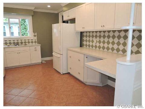 41 Monroe St, Honeoye Falls, NY 14472 photo 9