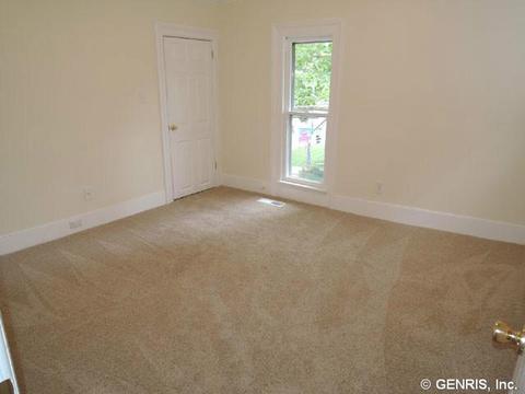 41 Monroe St, Honeoye Falls, NY 14472 photo 11