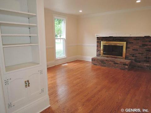 41 Monroe St, Honeoye Falls, NY 14472 photo 5
