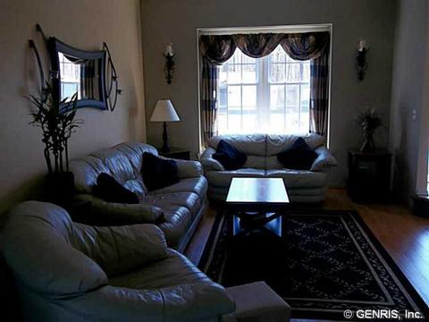 90 Westover Dr, Webster, NY 14580 photo 2