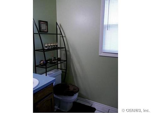90 Westover Dr, Webster, NY 14580 photo 10