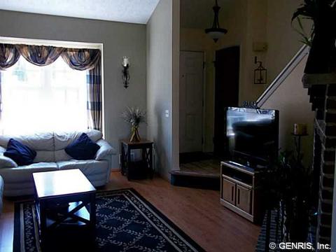 90 Westover Dr, Webster, NY 14580 photo 3