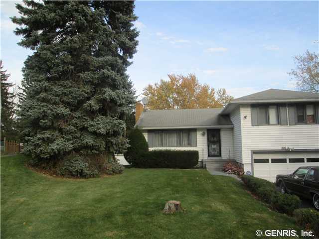 205 High Point Trl, Rochester, NY 14609 photo 1