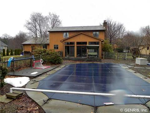 1085 Marigold Dr, Webster, NY 14580 photo 2