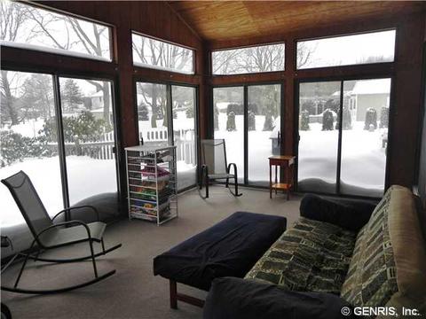1085 Marigold Dr, Webster, NY 14580 photo 3