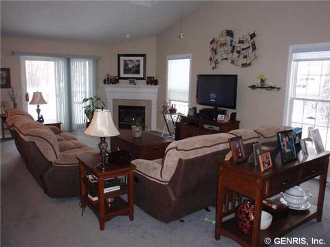 985 Cane Patch, Webster, NY 14580 photo 2
