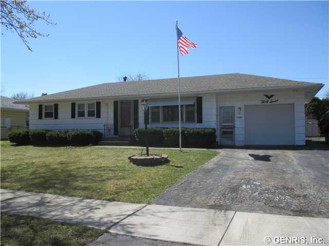 37 Alhambra Dr, Rochester, NY 14622 photo 1