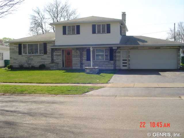 1175 Whitlock Rd, Rochester, NY 14609 photo 1