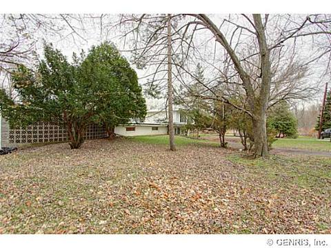 2 Walnut St S, Waterloo, NY 13165 photo 4