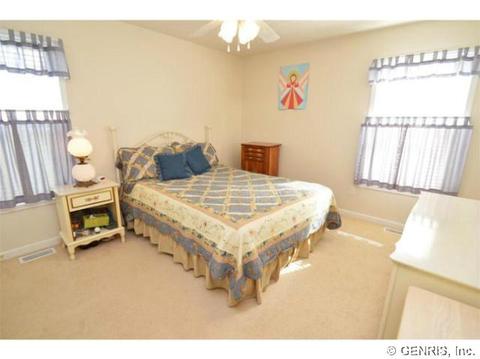 24 Leith Ln, Parma, NY 14468 photo 16
