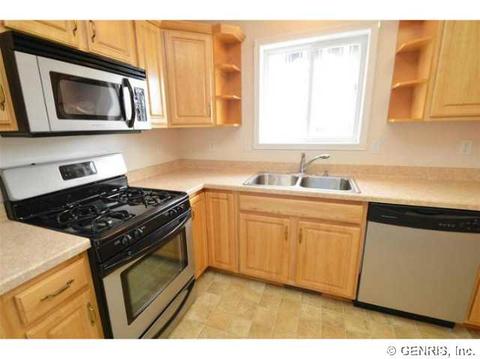 24 Leith Ln, Parma, NY 14468 photo 6