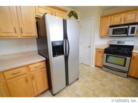 24 Leith Ln, Parma, NY 14468 photo 5