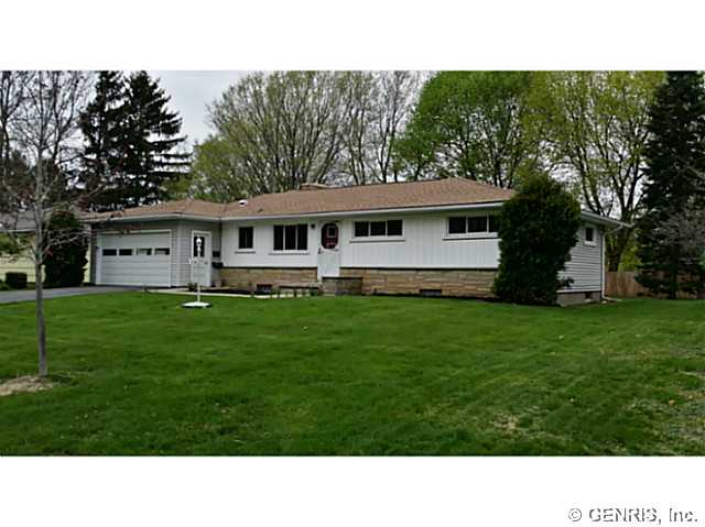 116 Suellen Dr, Rochester, NY 14609 photo 1