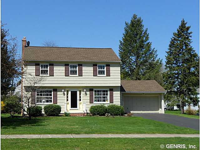 336 Pinecrest Dr, Rochester, NY 14617 photo 1