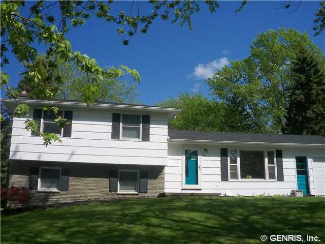 72 Cranbrooke Dr, Rochester, NY 14622 photo 1
