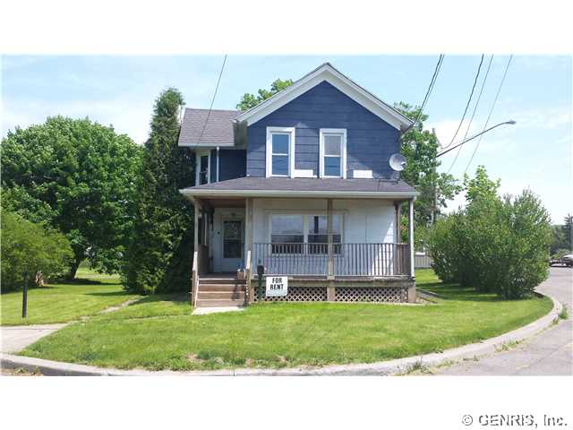 2 Elm St, Lyons, NY 14489 photo 1