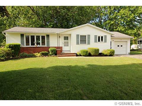 234 Longview Dr, Webster, NY 14580 photo 1