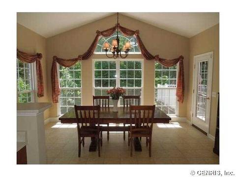 528 Robindale Dr, Webster, NY 14580 photo 11