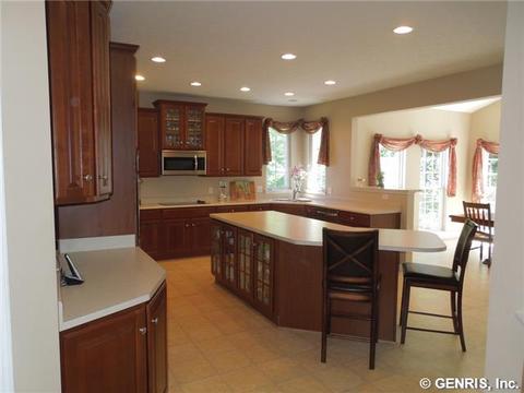 528 Robindale Dr, Webster, NY 14580 photo 10