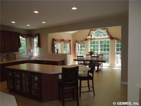 528 Robindale Dr, Webster, NY 14580 photo 13