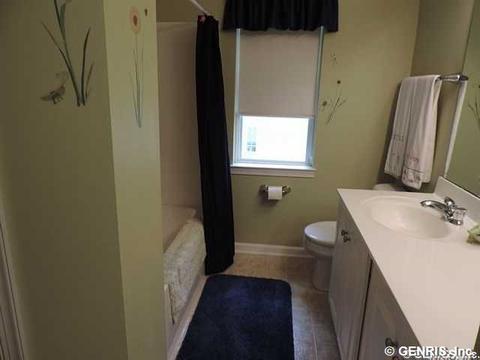 528 Robindale Dr, Webster, NY 14580 photo 16