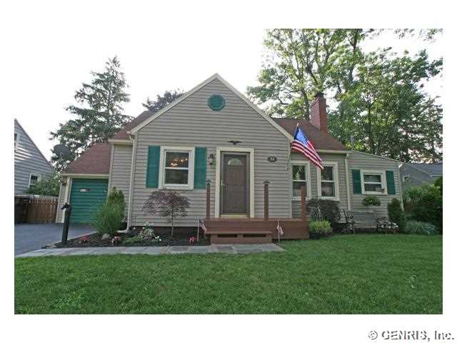 37 Cedar Rd, Rochester, NY 14616 photo 1
