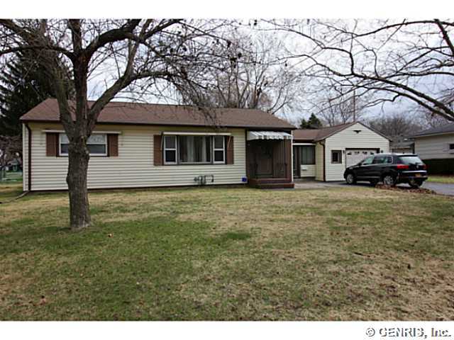 80 Cedar Ln, Rochester, NY 14622 photo 1
