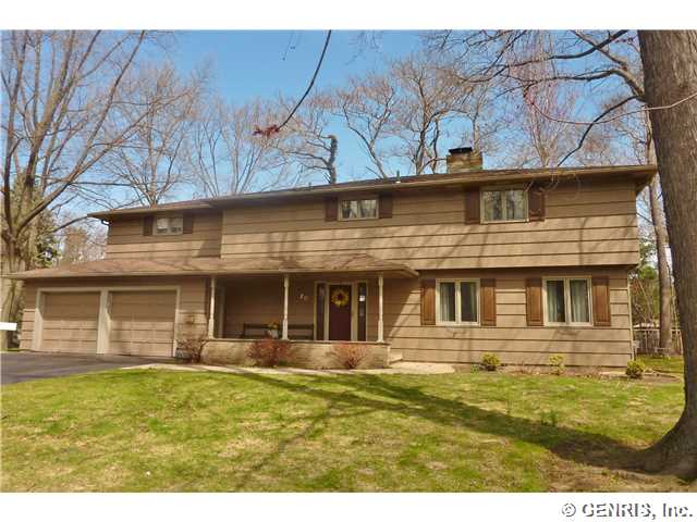 20 Hearthstone Ln, Rochester, NY 14617 photo 1