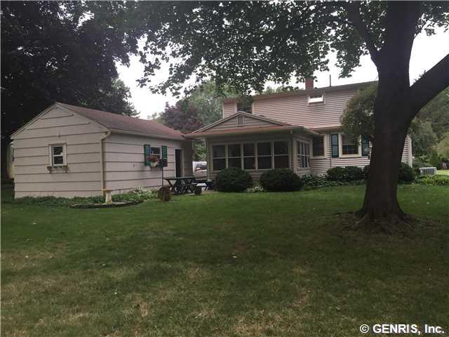 489 Pineview Dr, Webster, NY 14580 photo 4